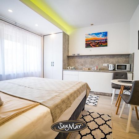 San-Mar Apartments Тузла Екстериор снимка