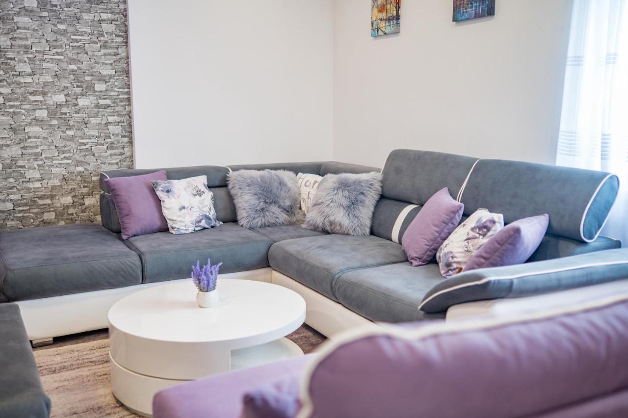 San-Mar Apartments Тузла Екстериор снимка