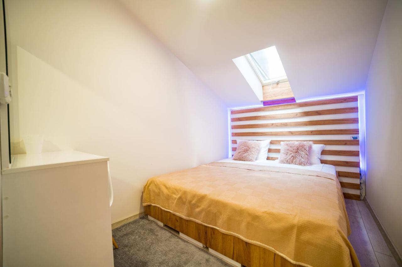 San-Mar Apartments Тузла Екстериор снимка