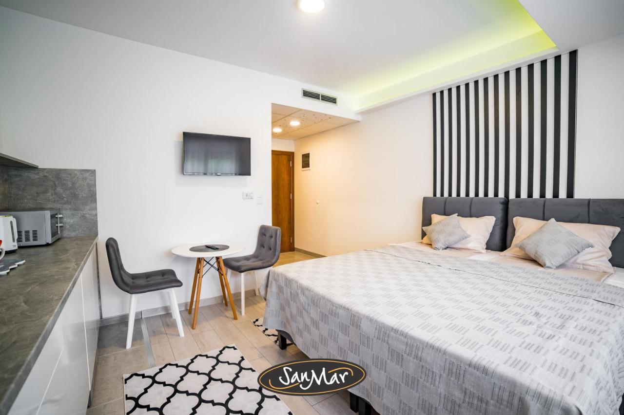 San-Mar Apartments Тузла Екстериор снимка
