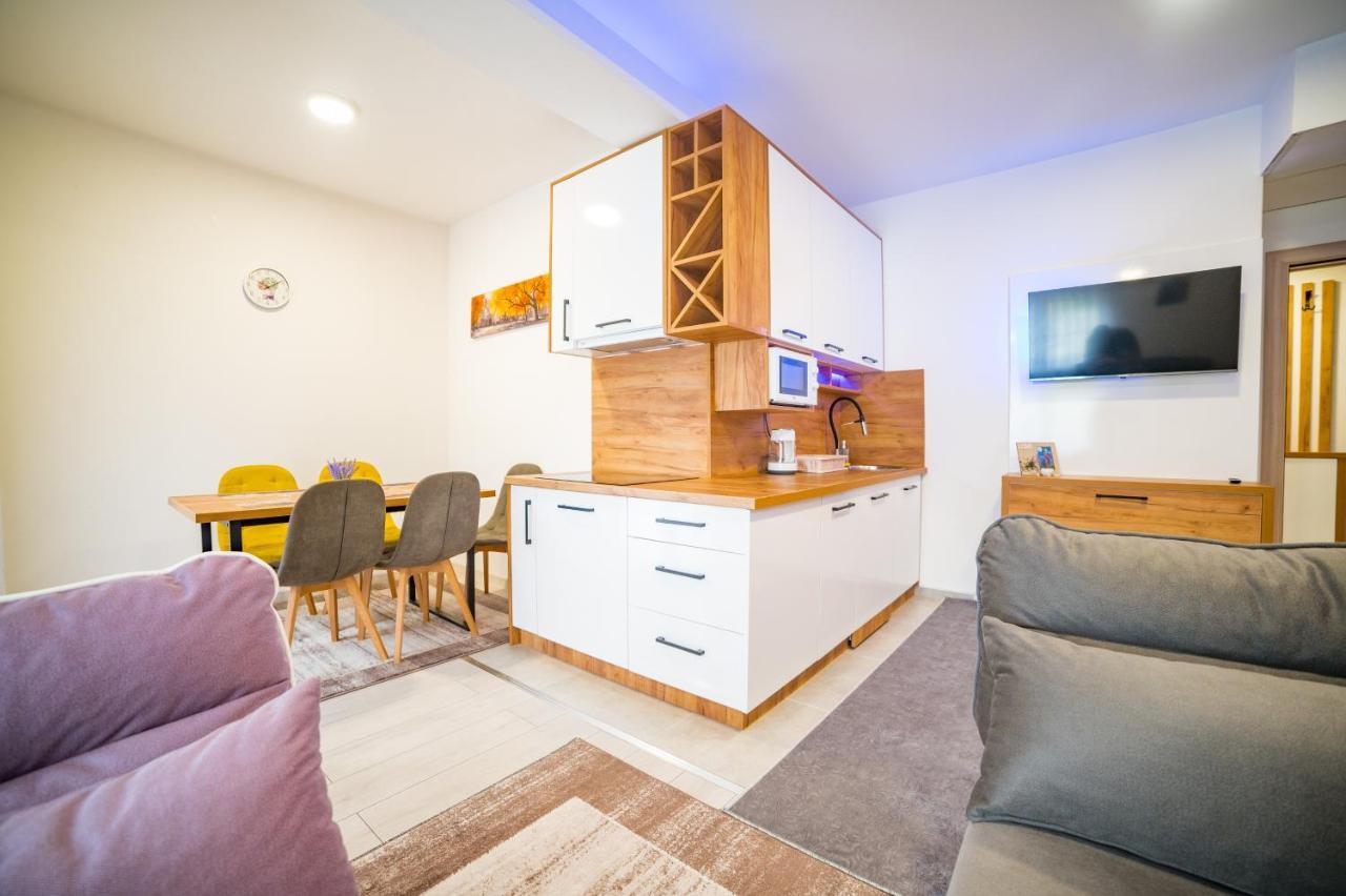 San-Mar Apartments Тузла Екстериор снимка