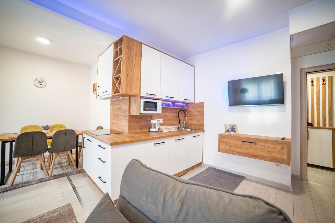 San-Mar Apartments Тузла Екстериор снимка