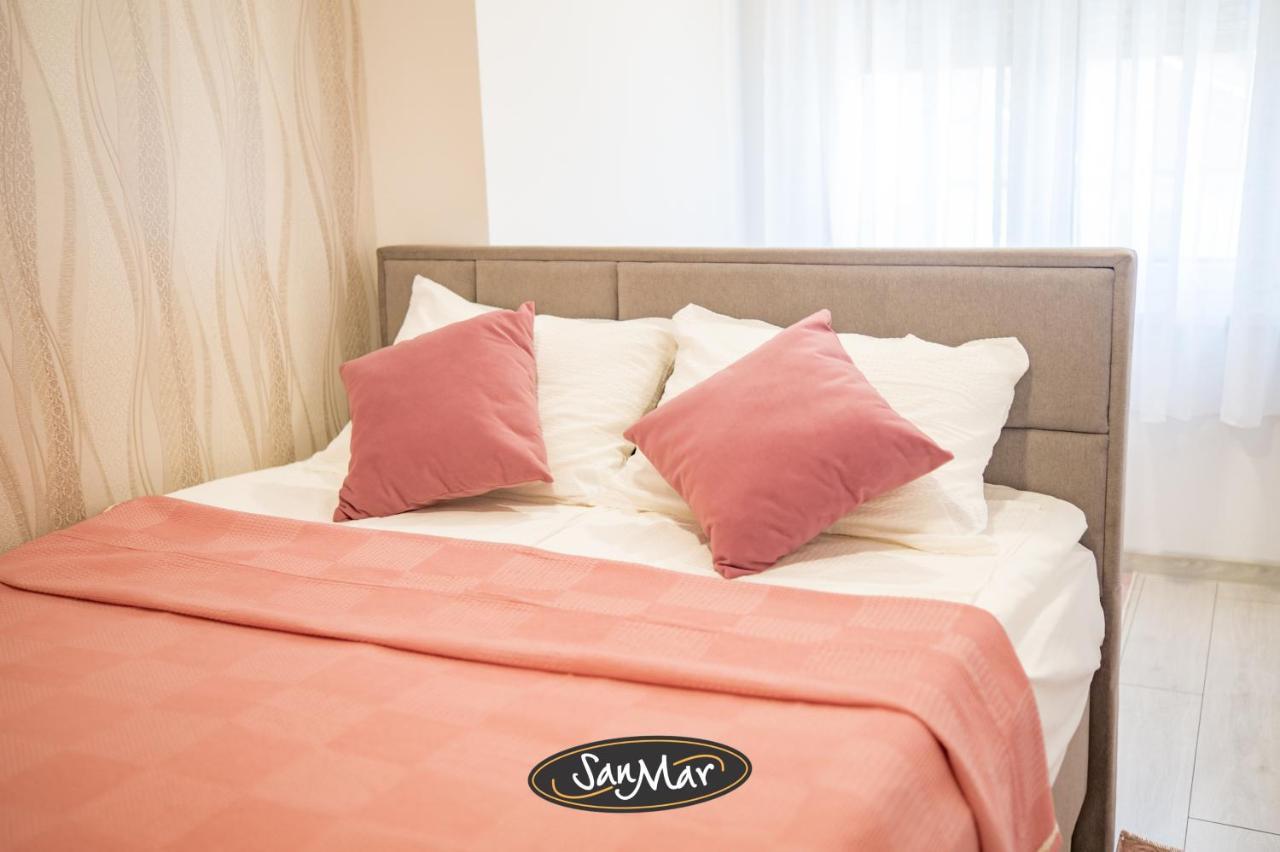 San-Mar Apartments Тузла Екстериор снимка