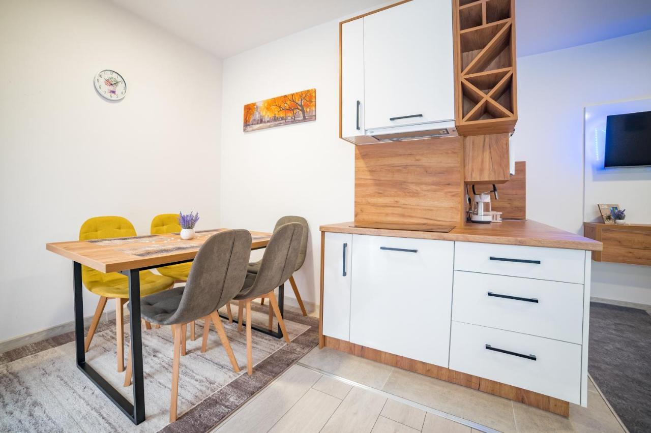 San-Mar Apartments Тузла Екстериор снимка